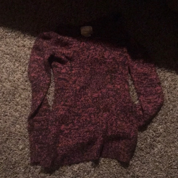 bundle of 2 sweaters - Picture 2 of 2